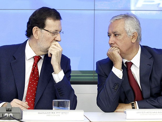 Mariano Rajoy junto a Javier Arenas durante un acto del PP